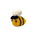 KIVA Handmade crocheted little bee pendant, mini yarn-woven doll, keychain bag ornament, healing knitted small decoration, creative portable accessory